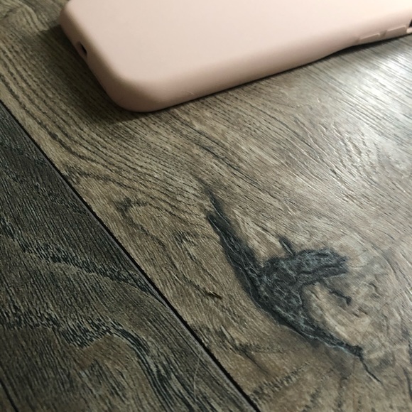 Pink silicone rubber case for iPhone X/xs - Picture 2 of 6